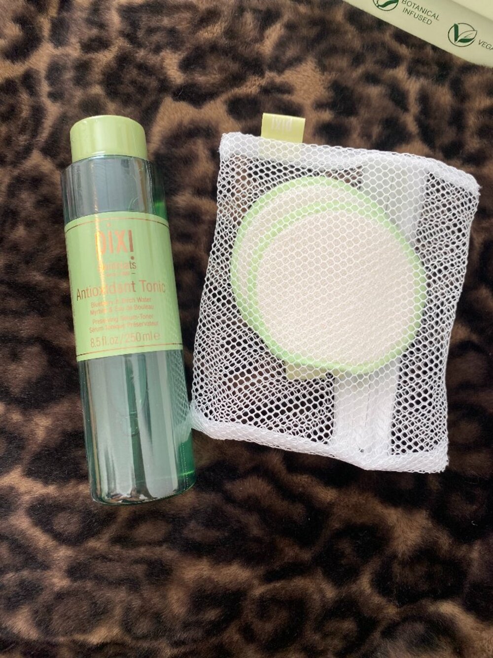 Pixi Antioxidant Tonic with Reusable Pixi Pads